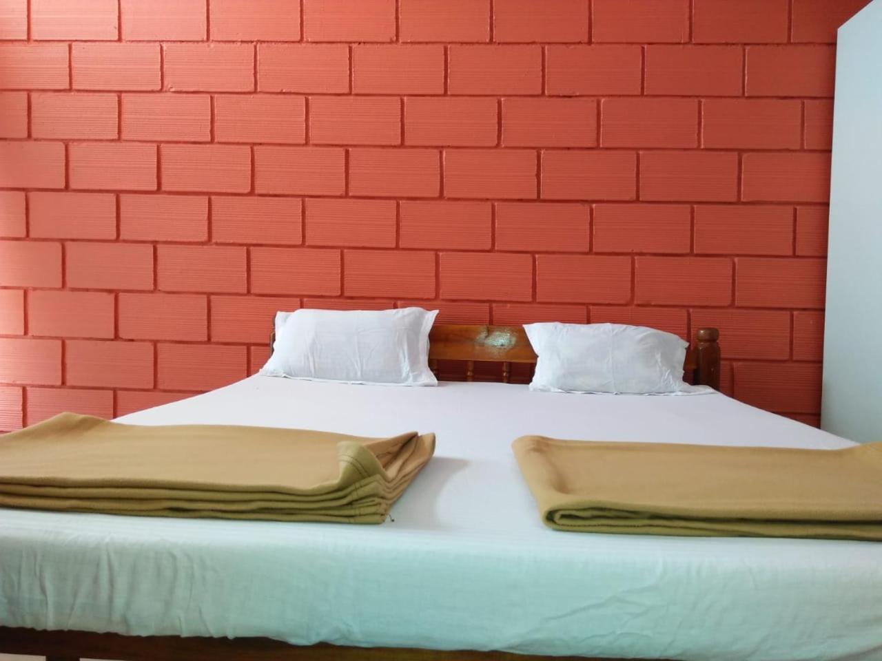 גוקרנה Shanthi Krishna Residency חדר תמונה
