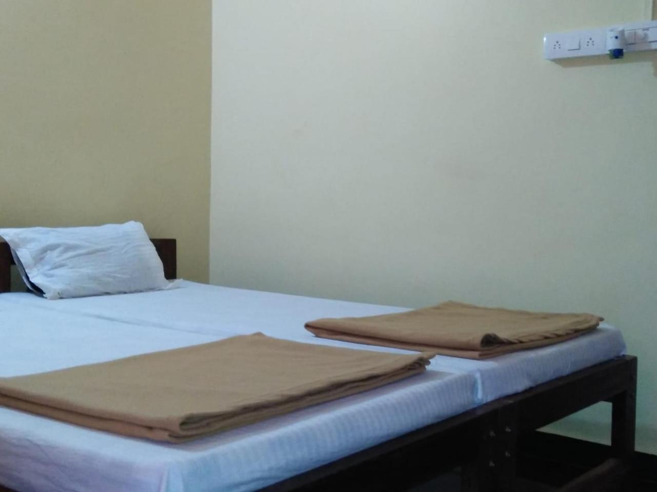 גוקרנה Shanthi Krishna Residency מראה חיצוני תמונה